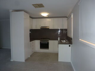 feature property - 10 Moss Street, SOUTH KALGOORLIE  6430