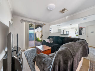 feature property - 7/5 Great Eastern Highway, SOMERVILLE  6430