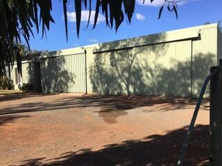 FAMILY HOME WITH HUGE SHED