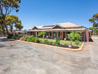 PRIVATE SOMERVILLE ESCAPE