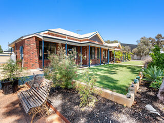 PRIVATE SOMERVILLE ESCAPE