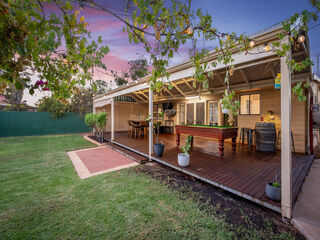 CHARACTER WITH MODERN COMFORTS