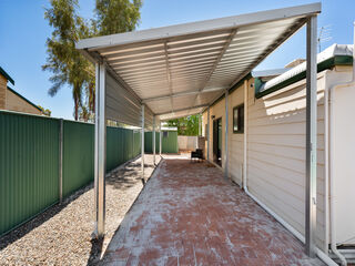 THE BOLD & THE BEAUTIFUL