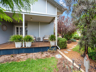 CHARMING CHARACTER HOME