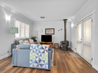 CHARMING CHARACTER HOME