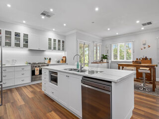 CHARMING CHARACTER HOME