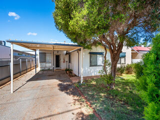 FAMILY HOME IN CENTRAL LOCATION