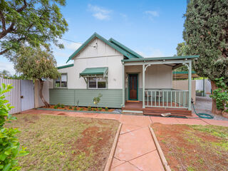 FAMILY HOME IN CENTRAL LOCATION